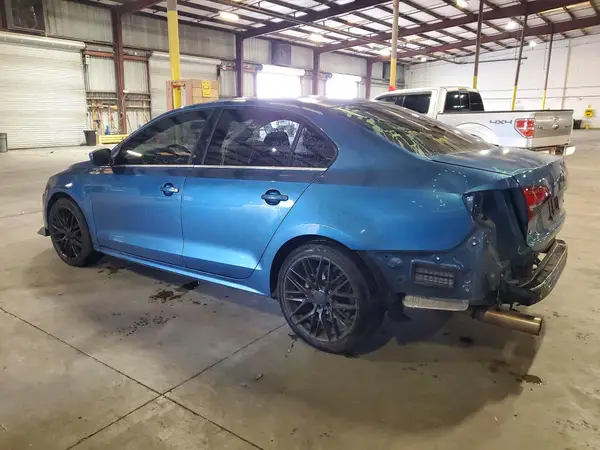 3VW2B7AJ3HM372781 2017 VOLKSWAGEN JETTA - Image 2