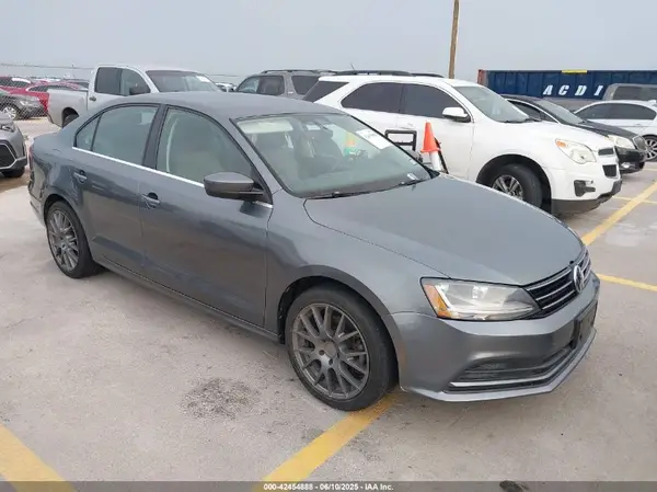 3VW2B7AJ3HM373672 2017 VOLKSWAGEN JETTA - Image 1