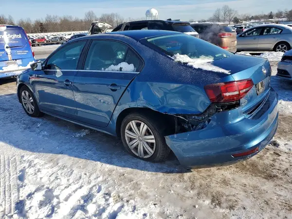 3VW2B7AJ3HM374644 2017 VOLKSWAGEN JETTA - Image 2