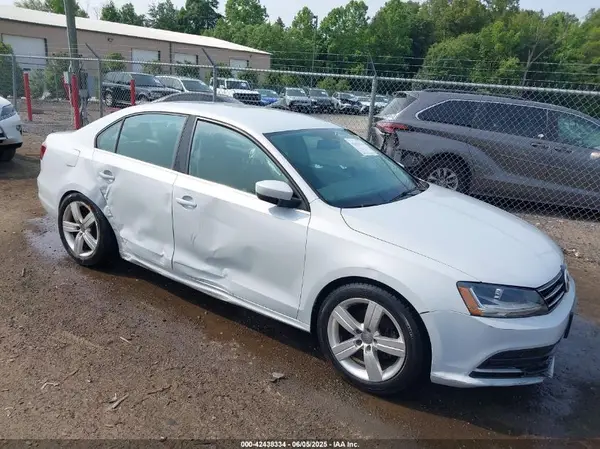 3VW2B7AJ3HM376653 2017 VOLKSWAGEN JETTA - Image 1