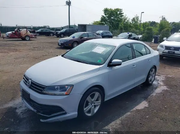 3VW2B7AJ3HM376653 2017 VOLKSWAGEN JETTA - Image 2