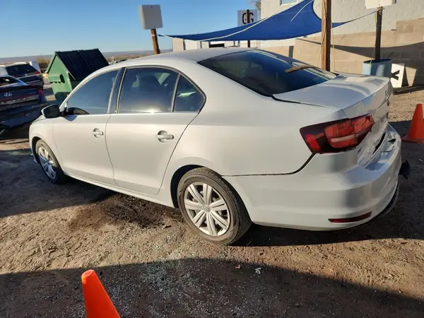 3VW2B7AJ3HM376782 2017 VOLKSWAGEN JETTA - Image 2