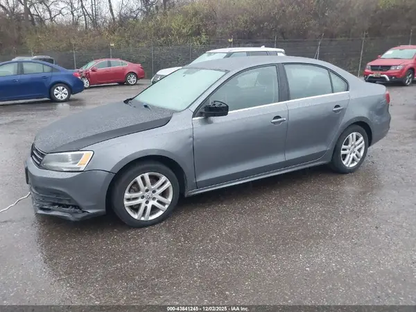 3VW2B7AJ3HM377513 2017 VOLKSWAGEN JETTA - Image 2