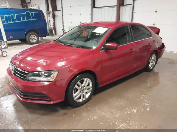 3VW2B7AJ3HM377852 2017 VOLKSWAGEN JETTA - Image 2
