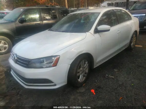 3VW2B7AJ3HM378869 2017 VOLKSWAGEN JETTA - Image 2