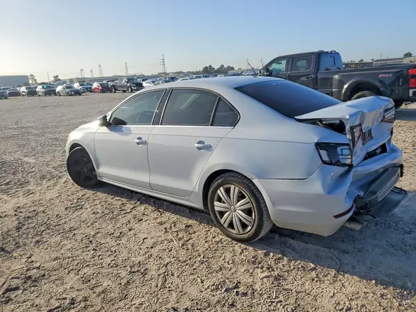 3VW2B7AJ3HM382582 2017 VOLKSWAGEN JETTA - Image 2