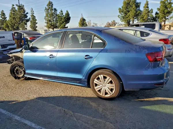 3VW2B7AJ3HM384591 2017 VOLKSWAGEN JETTA - Image 2