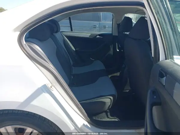 3VW2B7AJ3HM390598 2017 VOLKSWAGEN JETTA - Image 8