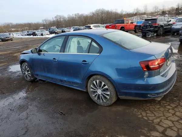 3VW2B7AJ3HM395168 2017 VOLKSWAGEN JETTA - Image 2