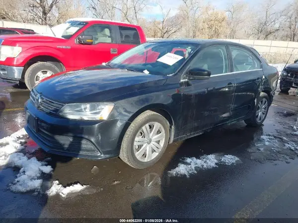 3VW2B7AJ3HM395865 2017 VOLKSWAGEN JETTA - Image 2