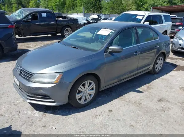 3VW2B7AJ3HM405052 2017 VOLKSWAGEN JETTA - Image 2
