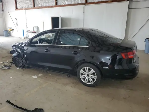 3VW2B7AJ3HM409621 2017 VOLKSWAGEN JETTA - Image 2