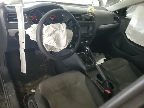 3VW2B7AJ3HM409621 2017 VOLKSWAGEN JETTA - Image 8