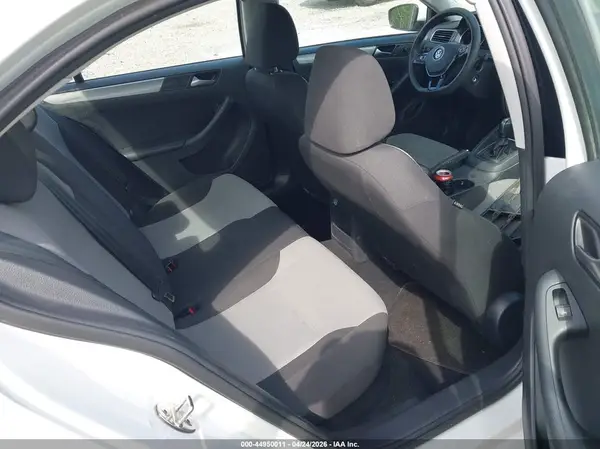 3VW2B7AJ3JM203933 2018 VOLKSWAGEN JETTA - Image 8