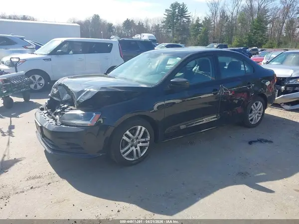 3VW2B7AJ3JM208713 2018 VOLKSWAGEN JETTA - Image 2