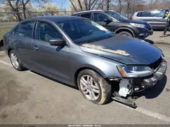 3VW2B7AJ3JM215113 2018 VOLKSWAGEN JETTA