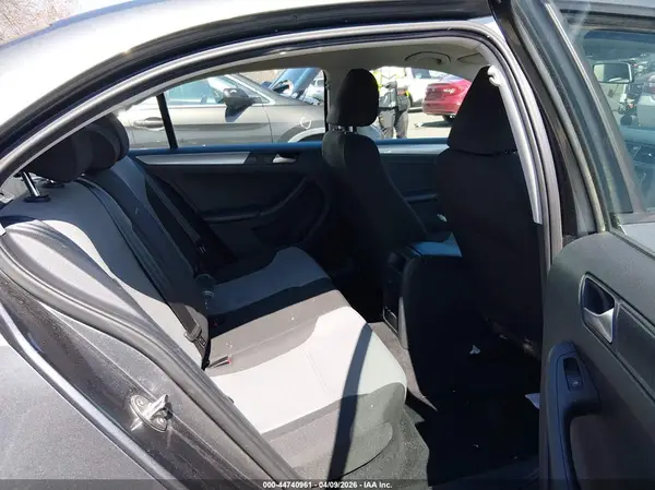 3VW2B7AJ3JM215113 2018 VOLKSWAGEN JETTA - Image 8
