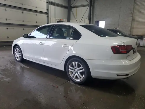 3VW2B7AJ3JM216438 2018 VOLKSWAGEN JETTA - Image 2
