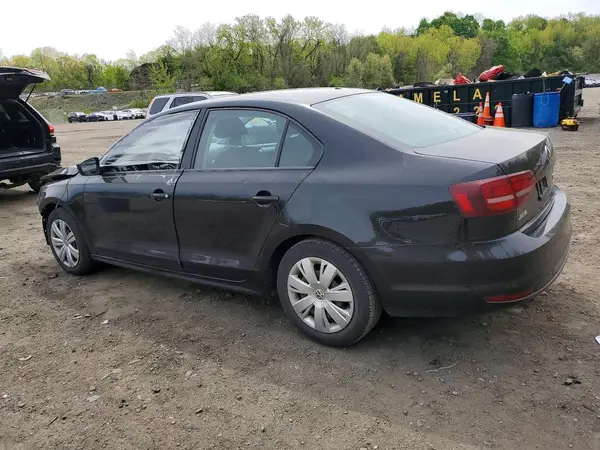 3VW2B7AJ3JM235961 2018 VOLKSWAGEN JETTA - Image 2