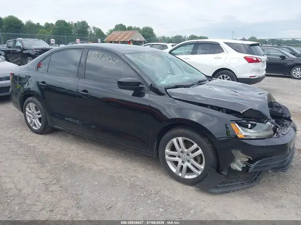 3VW2B7AJ3JM238892 2018 VOLKSWAGEN JETTA - Image 1