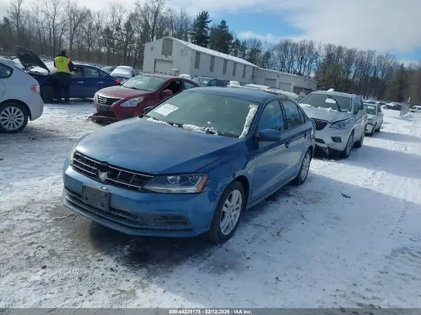 3VW2B7AJ3JM257524 2018 VOLKSWAGEN JETTA - Image 2