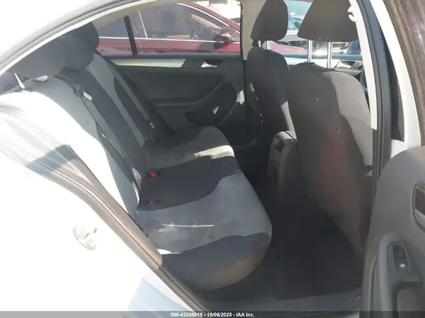 3VW2B7AJ3JM262299 2018 VOLKSWAGEN JETTA - Image 8