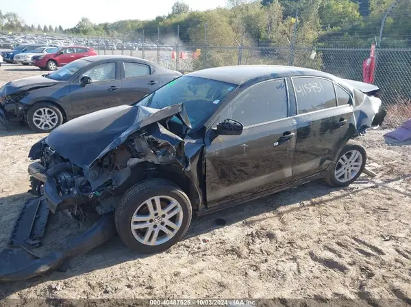 3VW2B7AJ3JM262867 2018 VOLKSWAGEN JETTA - Image 2