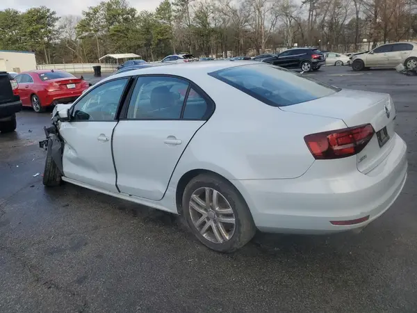 3VW2B7AJ3JM263355 2018 VOLKSWAGEN JETTA - Image 2