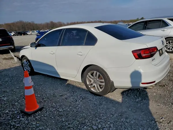 3VW2B7AJ3JM263744 2018 VOLKSWAGEN JETTA - Image 2