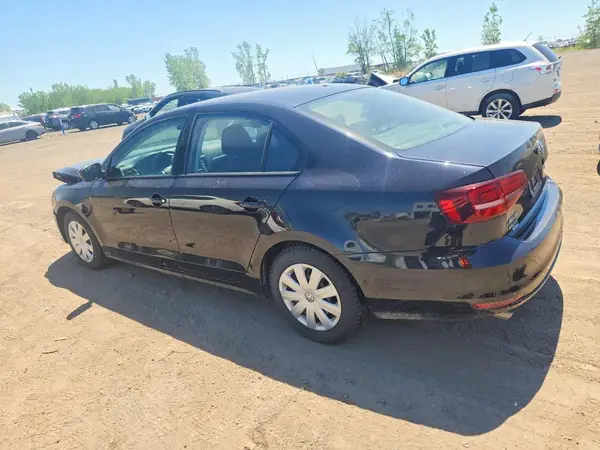 3VW2B7AJ4HM209623 2017 VOLKSWAGEN JETTA - Image 2