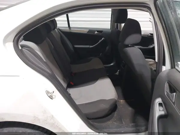 3VW2B7AJ4HM229564 2017 VOLKSWAGEN JETTA - Image 8