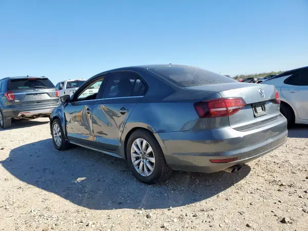 3VW2B7AJ4HM230164 2017 VOLKSWAGEN JETTA - Image 2