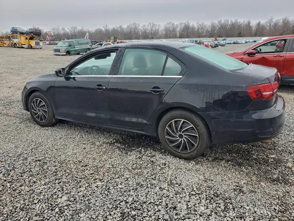 3VW2B7AJ4HM237860 2017 VOLKSWAGEN JETTA - Image 2