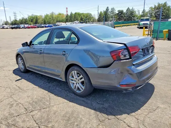 3VW2B7AJ4HM251046 2017 VOLKSWAGEN JETTA - Image 2