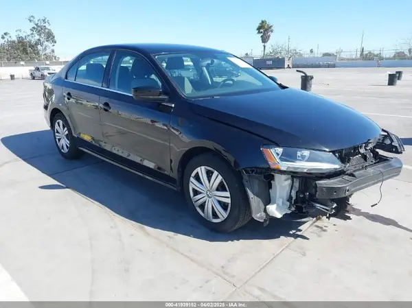 3VW2B7AJ4HM261110 2017 VOLKSWAGEN JETTA - Image 1
