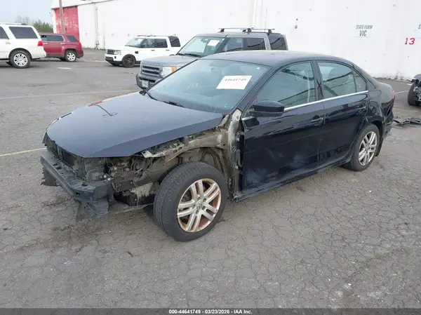 3VW2B7AJ4HM261785 2017 VOLKSWAGEN JETTA - Image 2