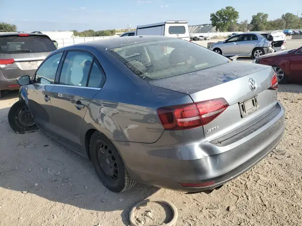 3VW2B7AJ4HM263116 2017 VOLKSWAGEN JETTA - Image 2