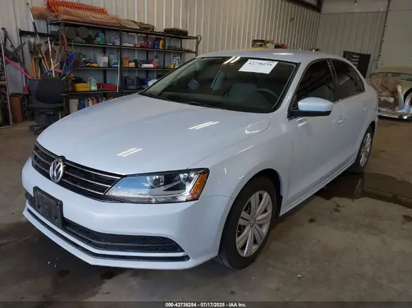 3VW2B7AJ4HM264721 2017 VOLKSWAGEN JETTA - Image 2