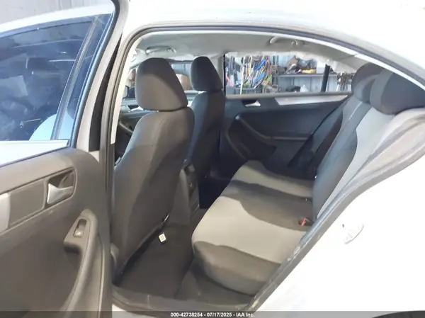 3VW2B7AJ4HM264721 2017 VOLKSWAGEN JETTA - Image 8