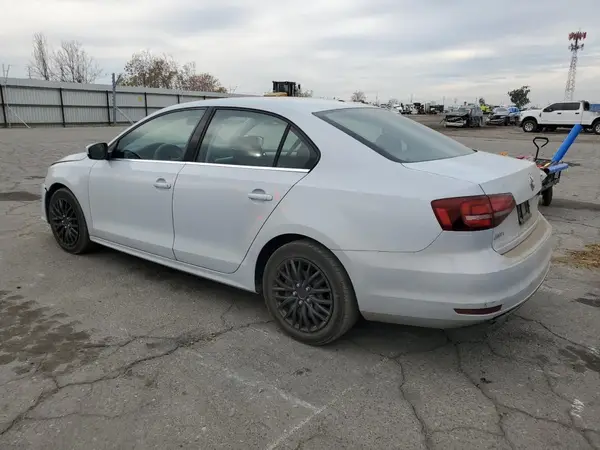 3VW2B7AJ4HM265738 2017 VOLKSWAGEN JETTA - Image 2