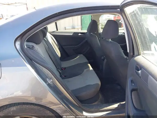 3VW2B7AJ4HM270129 2017 VOLKSWAGEN JETTA - Image 8