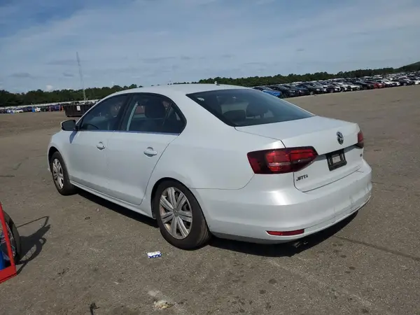 3VW2B7AJ4HM276058 2017 VOLKSWAGEN JETTA - Image 2