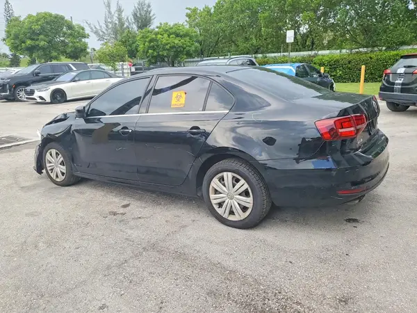 3VW2B7AJ4HM289988 2017 VOLKSWAGEN JETTA - Image 2
