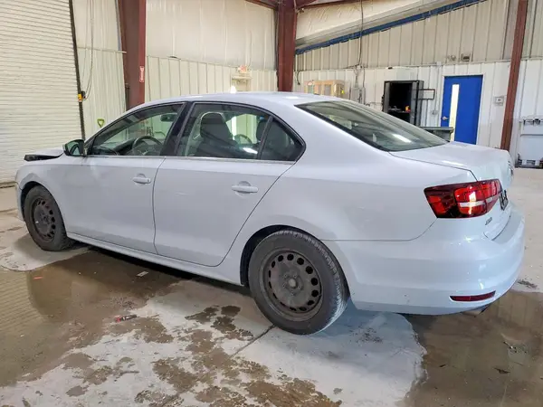 3VW2B7AJ4HM291935 2017 VOLKSWAGEN JETTA - Image 2