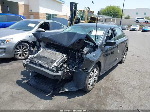 3VW2B7AJ4HM295256 2017 VOLKSWAGEN JETTA - Image 2