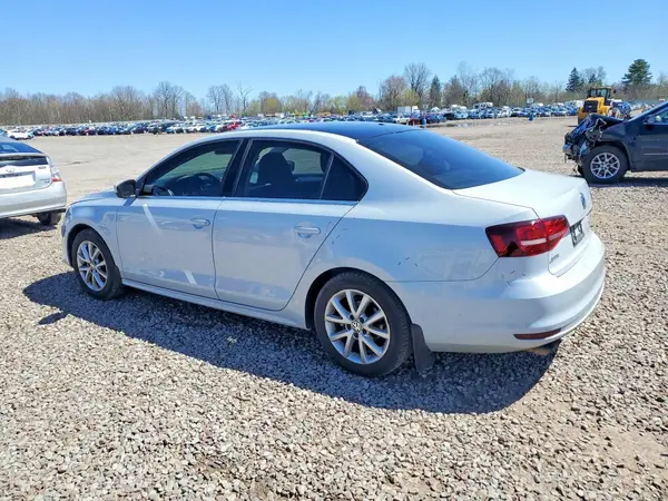 3VW2B7AJ4HM295452 2017 VOLKSWAGEN JETTA - Image 2