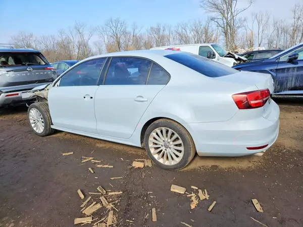 3VW2B7AJ4HM299176 2017 VOLKSWAGEN JETTA - Image 2