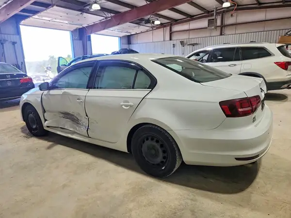3VW2B7AJ4HM300858 2017 VOLKSWAGEN JETTA - Image 2