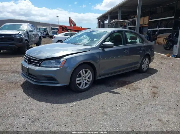 3VW2B7AJ4HM304456 2017 VOLKSWAGEN JETTA - Image 2