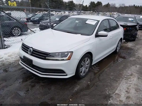 3VW2B7AJ4HM321371 2017 VOLKSWAGEN JETTA - Image 2